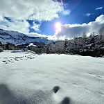 Du Lay Cote 2000 In Out Chalet *