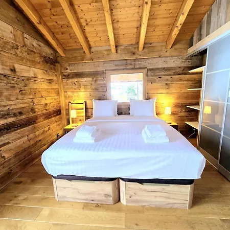 Near Slops Côte 2000 Chalé